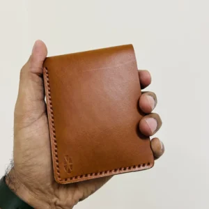 Basswood Vintage Bifold Leather Wallet_ Chestnut Brown